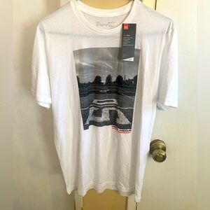- Under Armour Heat gear 50 yard line tee size medium NEW🎁